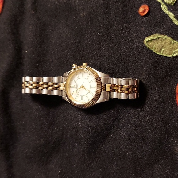 Citizen Ladies Watch Vintage Two Tone Bracelet - Picture 3 of 11